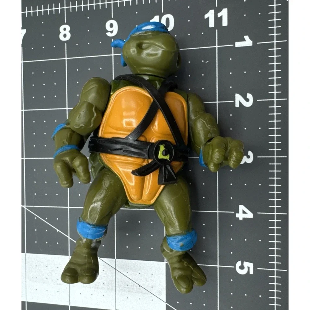 1988 Teenage‎ Mutant Ninja Turtles TMNT Leonardo Action Figure W/ Belt